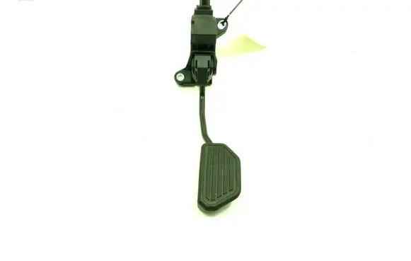Toyota RAV 4 (XA40) Accelerator throttle pedal 781100w050