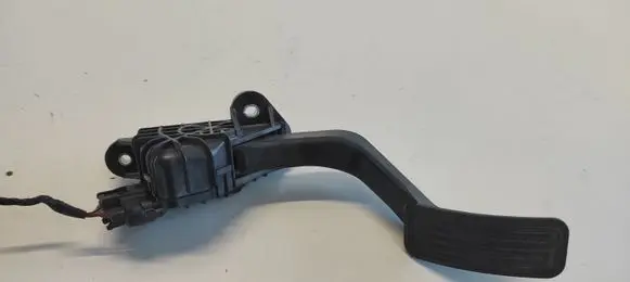 Mazda 6 Accelerator throttle pedal 1988003420 04G01 2036A4