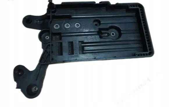 Volkswagen Golf VII Battery tray 5Q0915321G
