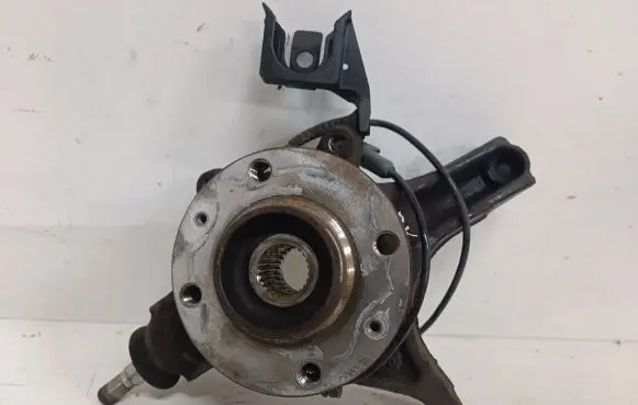 Citroen C4 II Front wheel hub