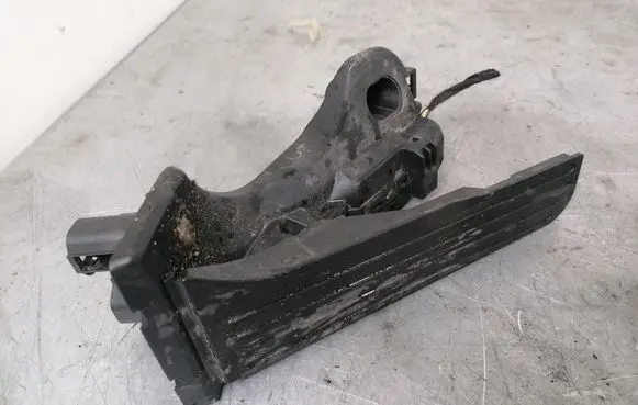 Volkswagen Touran I Accelerator throttle pedal 1T1721503H
