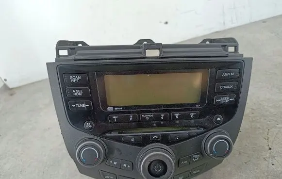 Honda Accord Radio/CD/DVD/GPS head unit 39175SEDG130M1