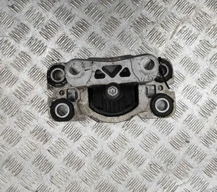 Engine mount bracket
