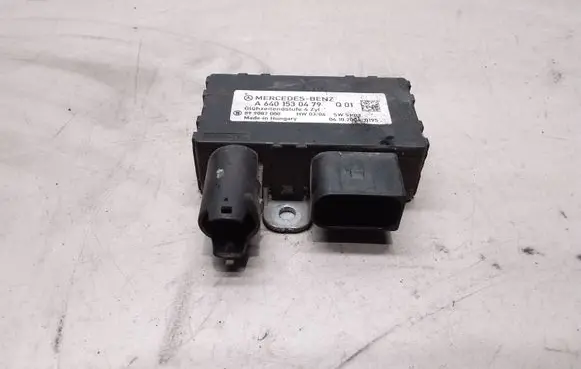 Mercedes-Benz A W169 Glow plug pre-heat relay A6401530479