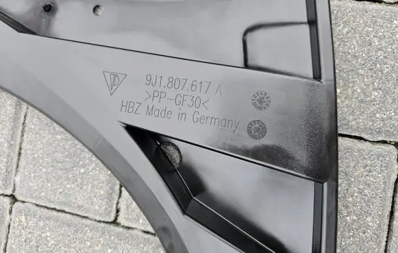 Porsche Taycan 9J1 Front bumper support beam 9J1807617A