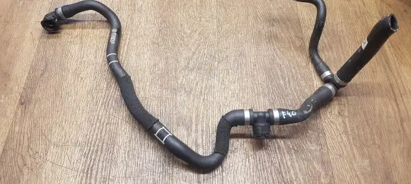 BMW 1 F40 Engine coolant pipe/hose 6832804