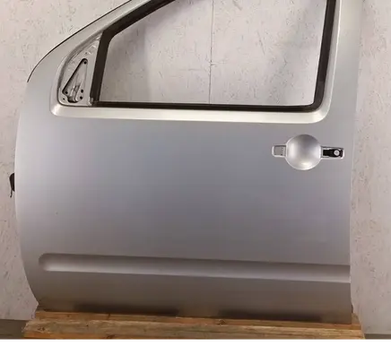 Nissan Pathfinder R51 Front door