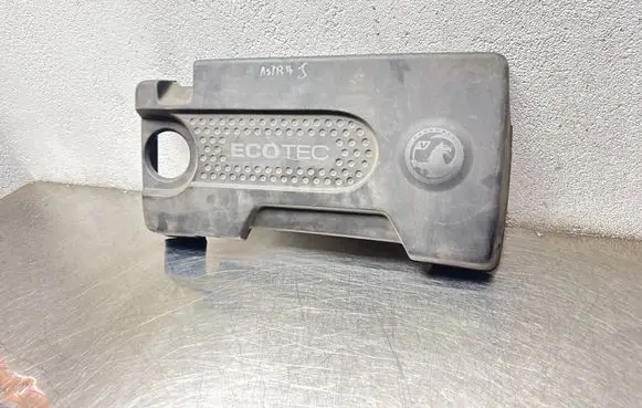 Opel Astra J Engine cover (trim) 315829598 81807