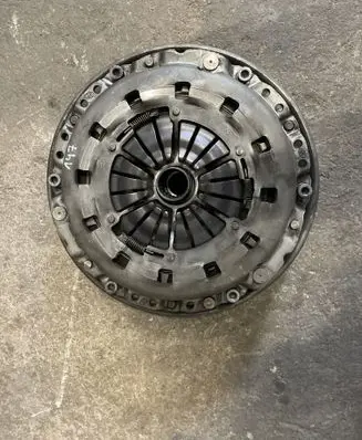 BMW 3 E90 E91 Clutch set kit 415039510 323064210