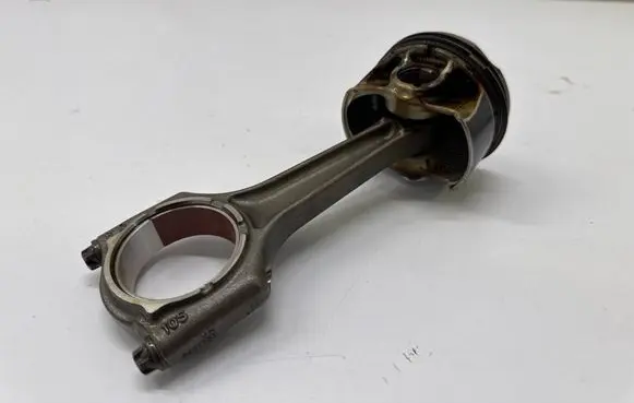 BMW 3 G20 G21 Piston with connecting rod 8697733