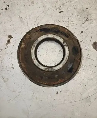 Audi A6 S6 C4 4A Coil spring mount 