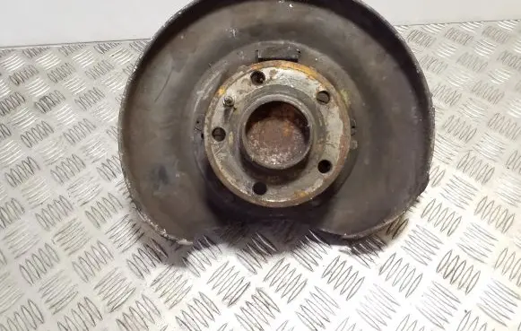 Volvo V70 Rear wheel hub 9200623 P39960800