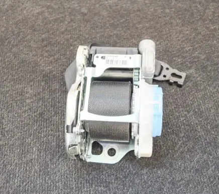 Tesla Model X Front seatbelt 113673805D