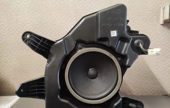 Hyundai Ioniq Subwoofer speaker 96380G2100