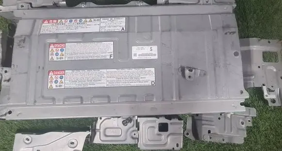Toyota Auris E180 Hybrid / electric car battery 