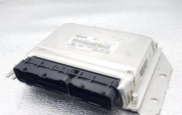 KIA Sorento Engine control unit/module ECU 391004A720 0281011283 88B4TI02