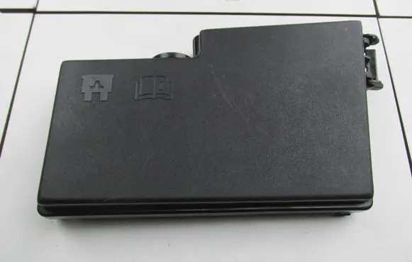 Ford Kuga II Fuse box cover AV6T14A07AB 10000046161