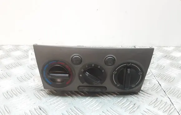 Mazda Premacy Climate control unit CB08A