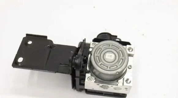 Volkswagen Golf VII Master brake cylinder 5Q0614517C