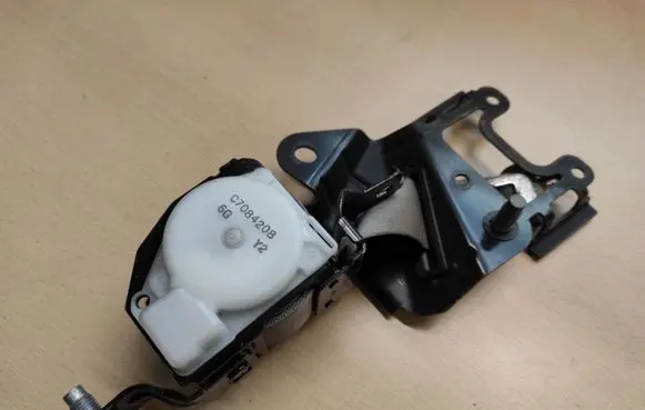 Honda Accord Middle seatbelt (rear) C7084208