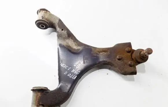 Mercedes-Benz Vito Viano W639 Front lower control arm/wishbone
