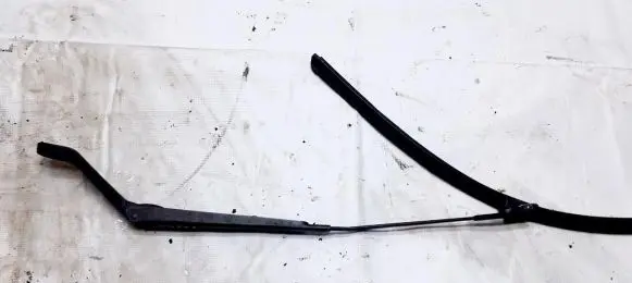 Seat Alhambra (Mk1) Front wiper blade arm 7M3955409