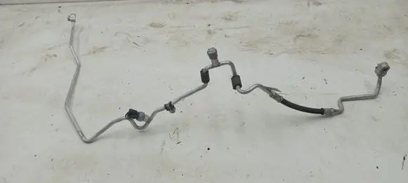 BMW X2 F39 Air conditioning (A/C) pipe/hose 6832951