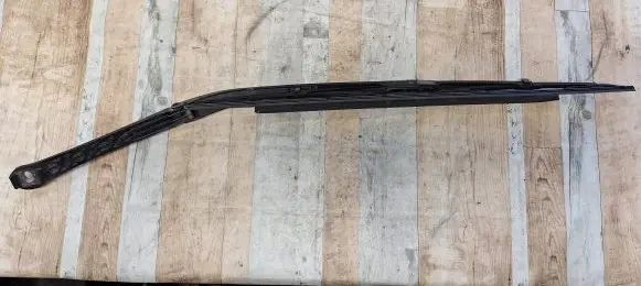 BMW 5 E39 Front wiper blade arm 8361743 8209879
