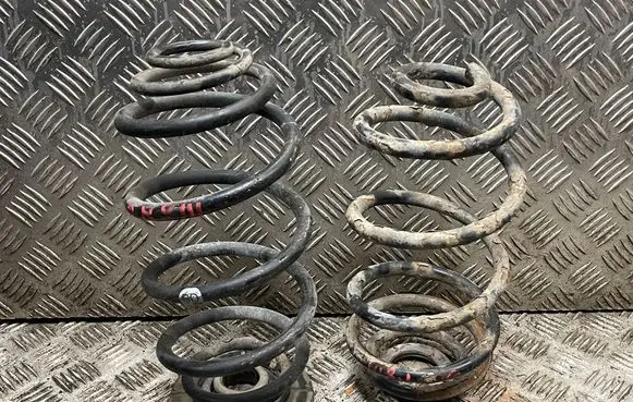 Opel Astra H Rear coil spring