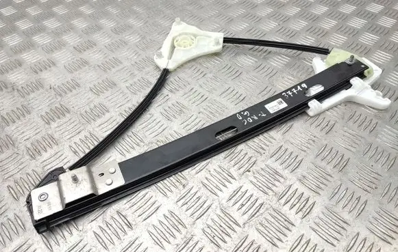 Rear window lifting mechanism without motor