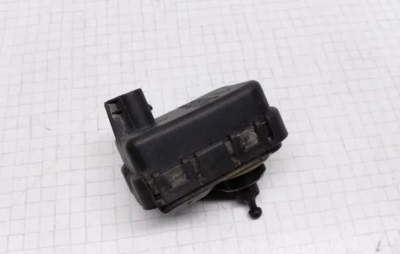 Opel Zafira A Headlight level adjustment motor 