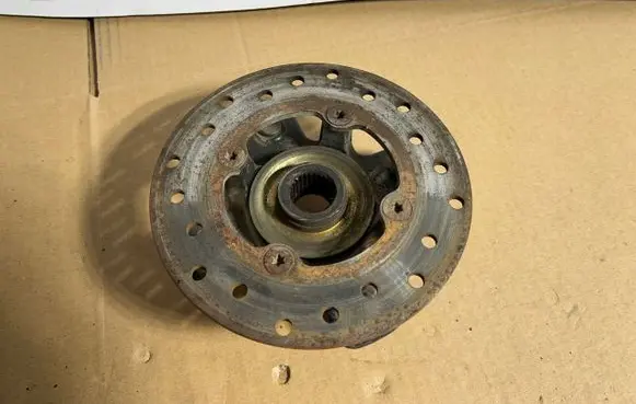 Mitsubishi Outlander Stub axle 