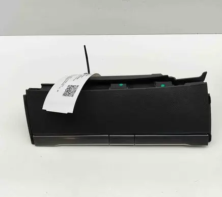 Opel Astra L Glove box 9841163880