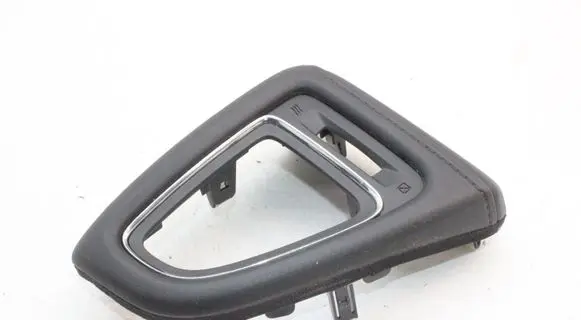 Honda HR-V Dashboard glove box trim EA165111100 EA165111100T7A