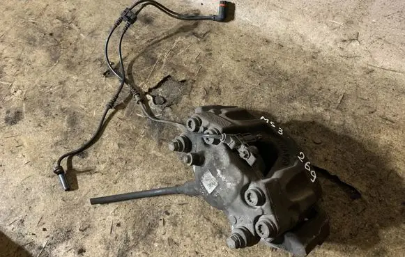 Mercedes-Benz SLK R172 Front brake caliper