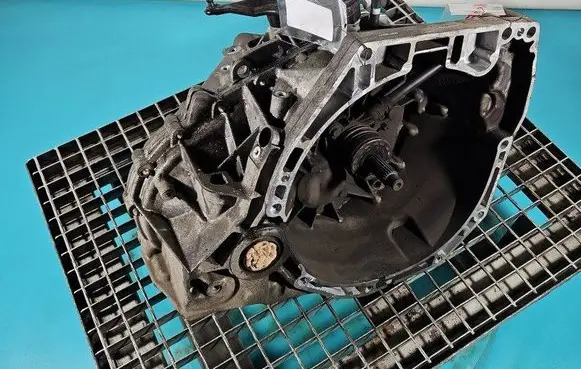 Nissan Qashqai Manual 5 speed gearbox TL4137 IMPRK1484602