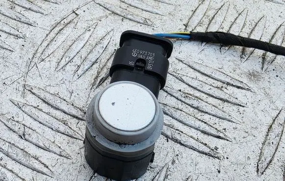 Audi A4 S4 B8 8K Parking PDC sensor 1S0919275