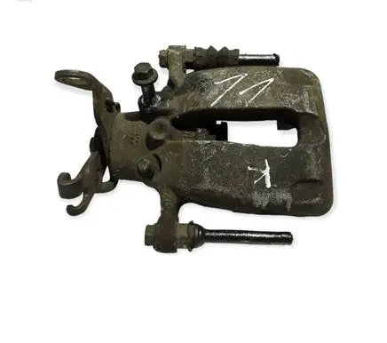 Opel Insignia A Rear brake caliper