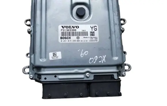 Volvo XC60 Engine control unit/module P31303388 0281015286 1039S33755