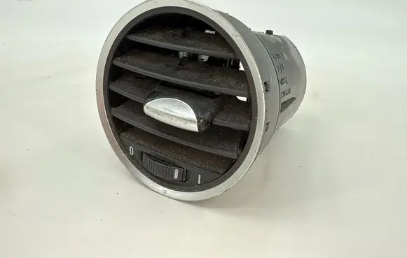 Dashboard side air vent grill/cover trim