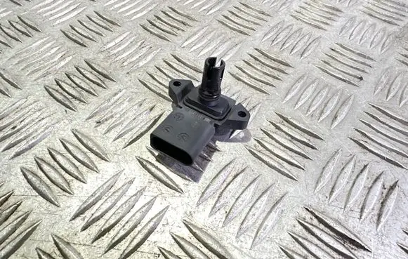 Volkswagen Fox Air pressure sensor 03D906051