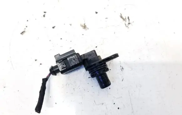 Volkswagen Golf V Camshaft position sensor 036907601D