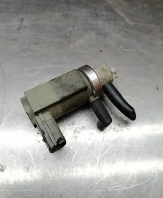 Audi A6 S6 C5 4B Turbo solenoid valve 059906627C