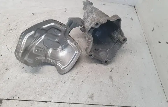 Mercedes-Benz C W204 Engine mounting bracket A6512233404