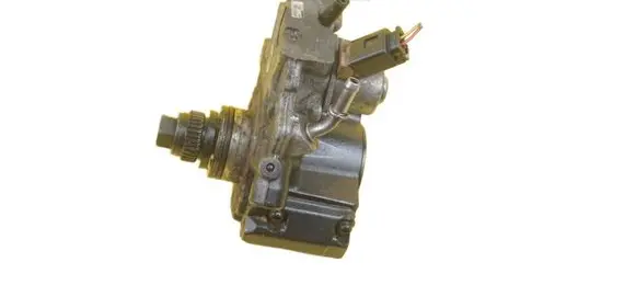 Mercedes-Benz A W176 Fuel injection high pressure pump A6510702601 651930