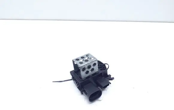 Coolant fan relay
