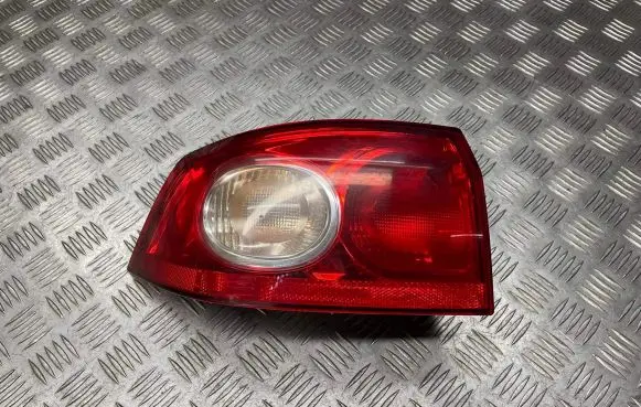 Renault Laguna II Rear/tail lights 04031