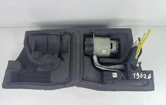 Mercedes-Benz A W168 Central locking vacuum pump 00782602 03303220301 A1688000035