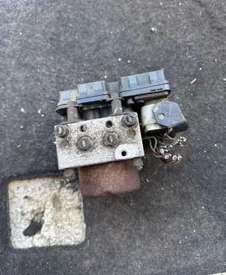 Toyota Yaris ABS Pump 8954152230