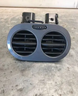 Rear air vent grill